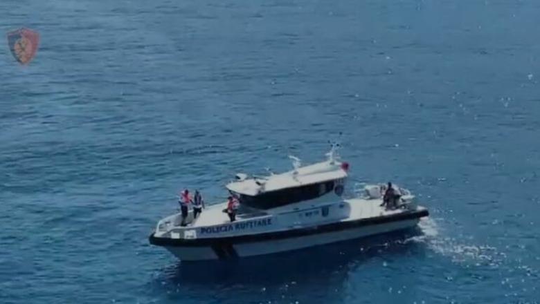 Anglezët ngecin në velierë në mes të detit, shpëtohen nga Policia Kufitare e Durrësit