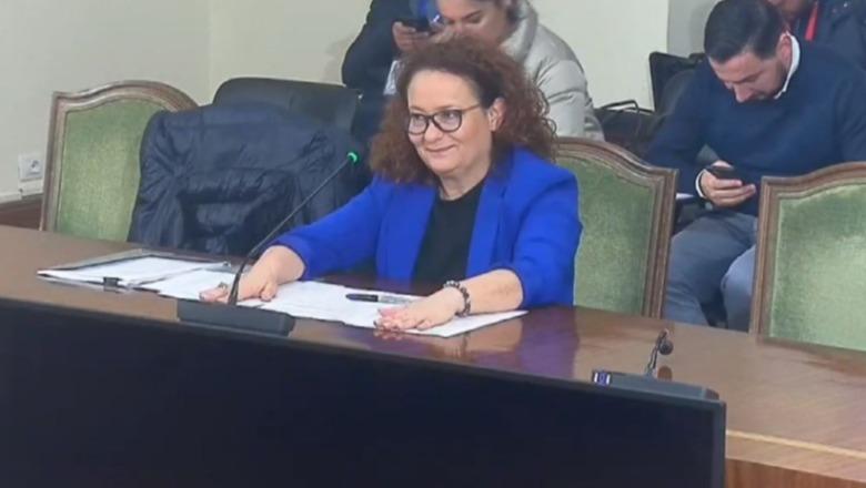 Drejtoresha e KESH-it paraqitet në SPAK, më herët BKH ka zhvilluar kontrolle në banesën e saj për llogari të dosjes ‘Balluku’