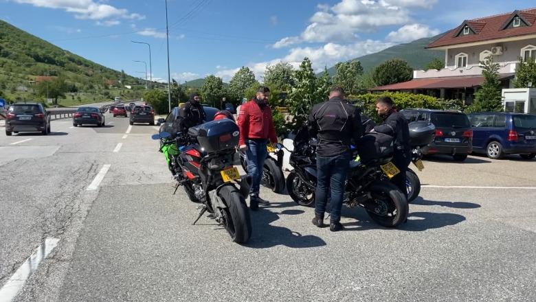 Motoristët nga Kosova shijojnë bukuritë e Shqipërisë, aventura që po kthehet në trend