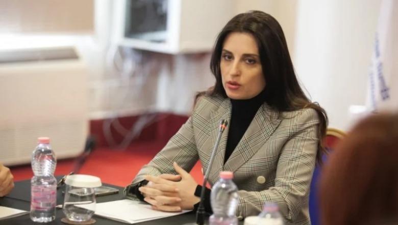 Aksidenti me vdekjen e 2 fëmijëve, kryebashkiakja Sako: Sot ditë zie për të gjithë Durrësin! Institucionet dhe shoqëria të reflektojnë