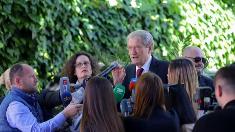 ‘Irena Gjoka ndërroi 3 herë pasaportën’, Berisha pranon gabimin: Qeveria ime s’ka qenë pa mëkate
