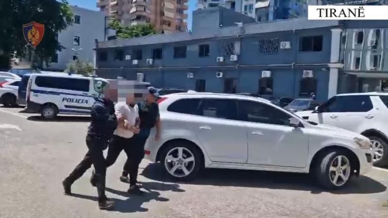 Të dënuar me 12 vite në total për trafik droge, arrestohen 2 persona në Tiranë! Njëri prej tyre pritet të ekstradohet drejt Italisë (EMRI)