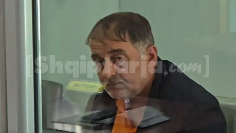 Aksidentoi për vdekje 2 të miturit në Durrës, shoferi mbërrin në gjykatë, do të njihet me masën e sigurisë! I skeduar më parë për shkelje rrugore