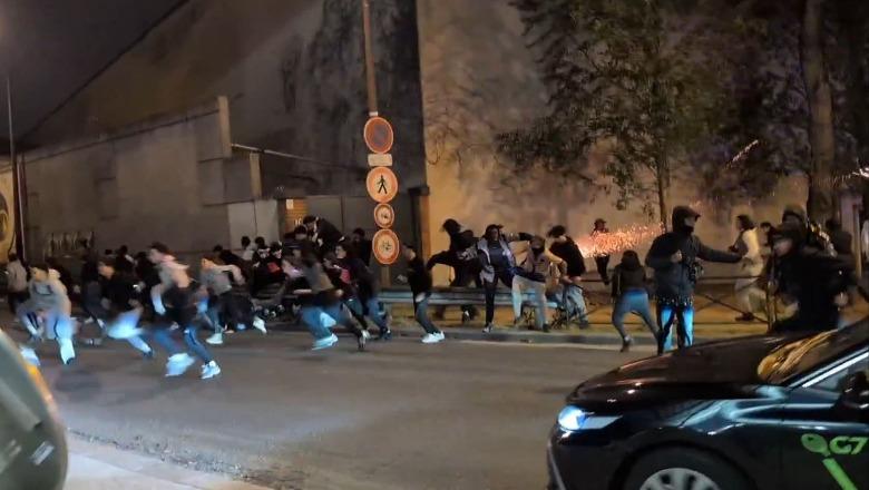 Festë dhe trazira në Paris pas kualifikimit të PSG-së në finalen e Championsit, 127 arrestime e një i plagosur rëndë (VIDEO)
