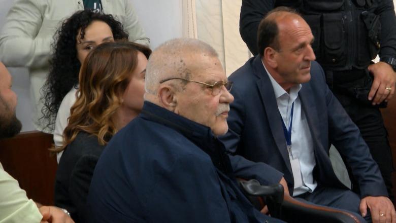 Spektaktorët ‘VIP’, të famshmit e artit dhe ekranit mbështesin Veliajn në sallën e gjyqit