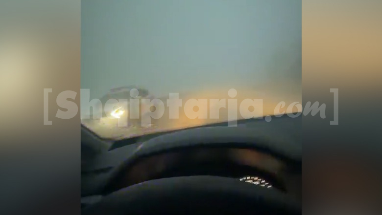 Mjegulla ‘pushton’ aksin rrugor Kardhiq-Delvinë, 5 aksidente të ndodhura gjatë mbrëmjes së sotme! Shkak, mungesa e shikueshmërisë