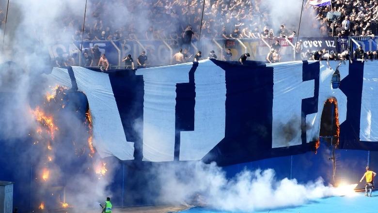 E padëgjuar në Kroaci, ultrasit e Hajdukut maskohen si punonjës të stadiumit dhe i vendosin flakën simbolit të Dinamos në Zagreb