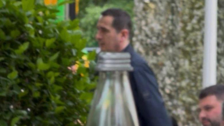 Festa familjare bën bashkë Klodian Brahon dhe Joni Ketën, drekojnë bashkë me familjet në kryeqytet