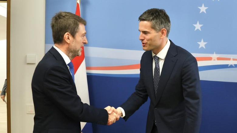 Ministri Hoxha takim me homologun Berendsen: Holanda mbështet procesin e anëtarësimit të Shqipërisë në BE