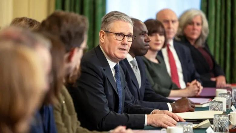 ‘Stuhi’ rreth Starmer, 81 deputetë i kërkojnë dorëheqjen! Kryeministri britanik refuzon largimin, ikën një ministre e kabinetit