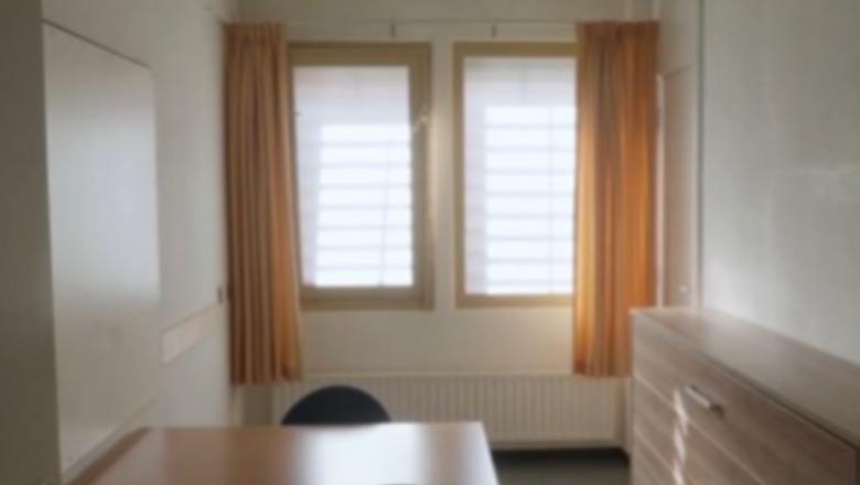 Gjykata Speciale publikon pamjet nga brenda burgut në Hagë, ja ambientet ku po mbahen Hashim Thaçi dhe ish krerët e UÇK-së