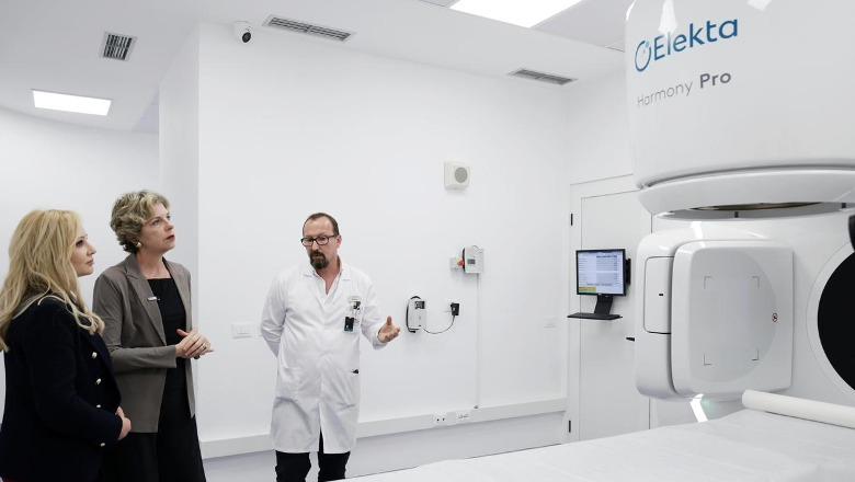Vihet në funksion Akseleratori i 3-të në QSUT, ministrja Sala: Po punojmë për brankiterapinë dhe Akseleratorin e 4-të