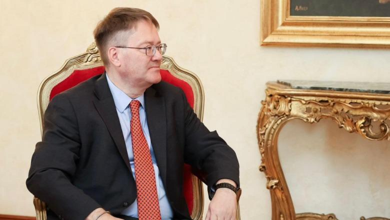 Non grata nga Britania e Madhe në fuqi, ambasadori britanik i shuan shpresat Berishës: Nuk është çështje politike, është ligjore
