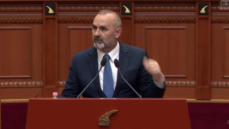 ‘Të ula gradat’, Manja nuk harron replikën për Peleshin: Ndjesa ime pa mikrofon është më e fortë se cinizmi yt