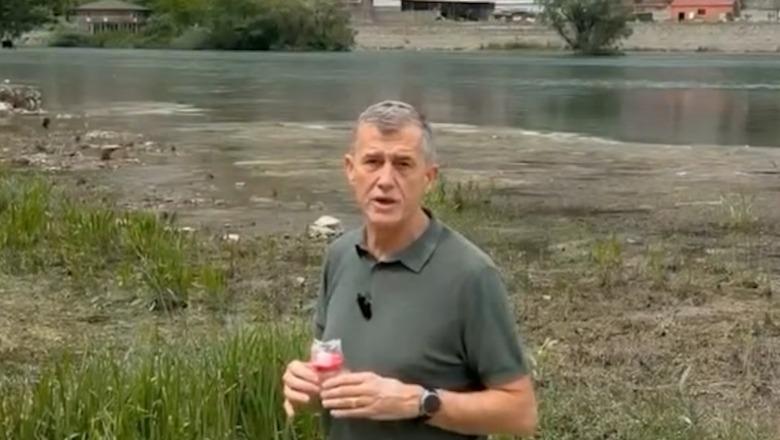 ‘Këtu derdhen ujërat e zeza, janë zhdukur 40 lloje peshqish’, deputeti Hoti denoncon ndotjen e lumit Buna! Beci: Së shpejti ndërtohet Impianti i Trajtimit të Ujërave të Përdorura (VIDEO)