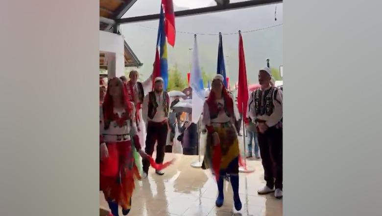 Çelet sezoni turistik në Valbonë, Prefekti i Tiranës: Krenar për alpet tona