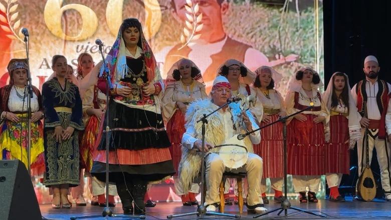 Koncert për 60-vjetorin e Ansamblit ‘Çiftelia’ në Lezhë, kryebashkiaku: Krenar për çfarë përfaqëson kjo trevë (VIDEO)