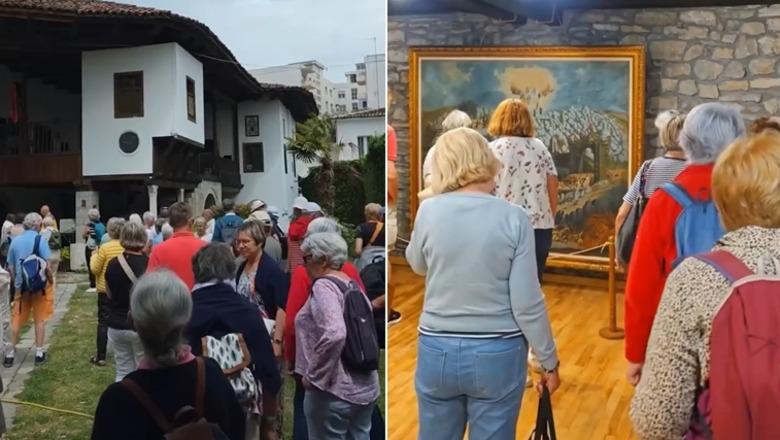 Atmosferë plot gjallëri e sy kureshtarë, vizitorët soditin Muzeun Historik të Shkodrës