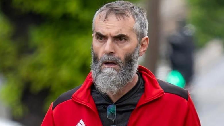 ‘Daily Mail’: Shqiptari i dënuar për vrasje rikthehet në Angli pas ekstradimit në Shqipëri