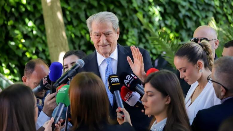 Berisha lë pezull protestën e PD, ‘ia vjedh’ vëmendjen gara pa kandidatë për kryetar: Kërkon përgatitje teknike! Rikthehemi në qershor