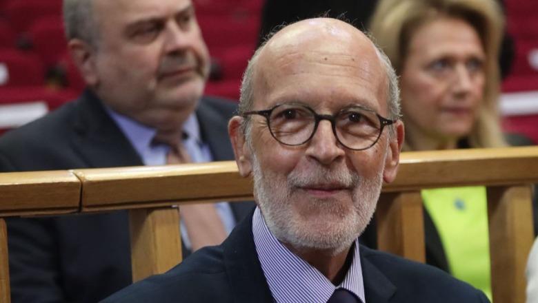 Skandali i përgjimeve të politikanëve dhe gazetarëve në Greqi, kryeprokurori Tzavelas refuzon të rihapë çështjen dhe të japë shpjegime në Parlament