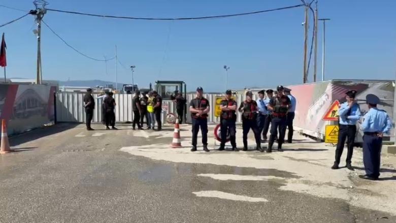Përplasja për aeroportin e Vlorës/ Punonjësit e Pacollit tre ditë protestë para derës së kantierit: Të ndërhyjë shteti ose arbitrazh! VIA: ‘Mabco’ vonoi punimet në terminal, dëmi 4 mln euro