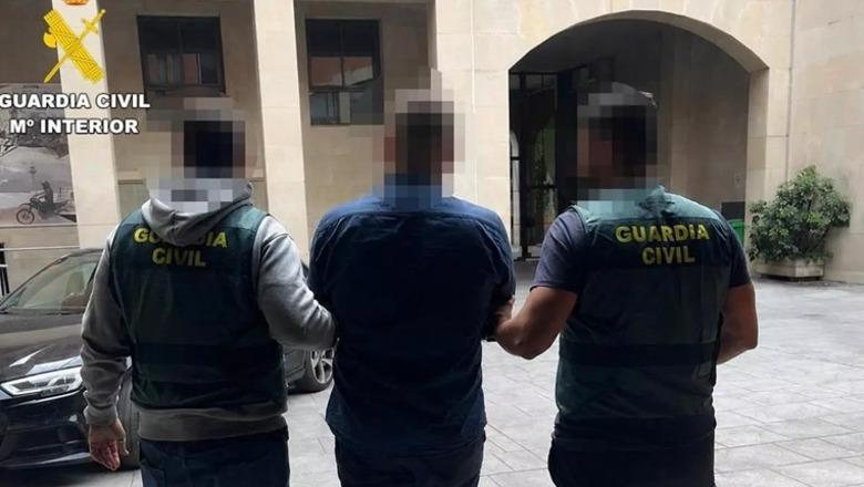 Me pistoletë e dokumente të rreme, arrestohet në Barcelonë 29-vjeçari shqiptar! Ishte në kërkim ndërkombëtar në Francë e Spanjë për trafik droge