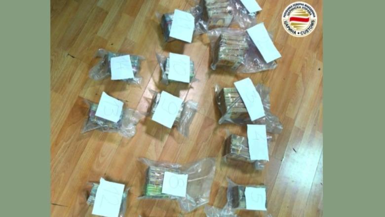 Sekuestrohen gjysmë milionë euro në Maqedoninë e Veriut, minibusi udhëtonte drejt Tiranës! Paratë ishin fshehur në ‘bunkerin’ e brendshëm, arrestohet shoferi