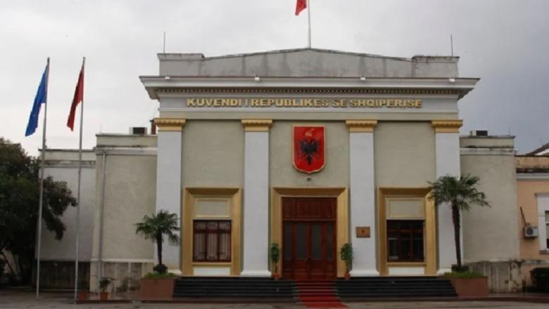 Pritet votimi/ PS e PD konsensus për ndryshimet në Rregullore, kreu i SPAK s’raporton më në Kuvend, por te komisioni ‘Xhafaj’! Jo senacë pas orës 22:00
