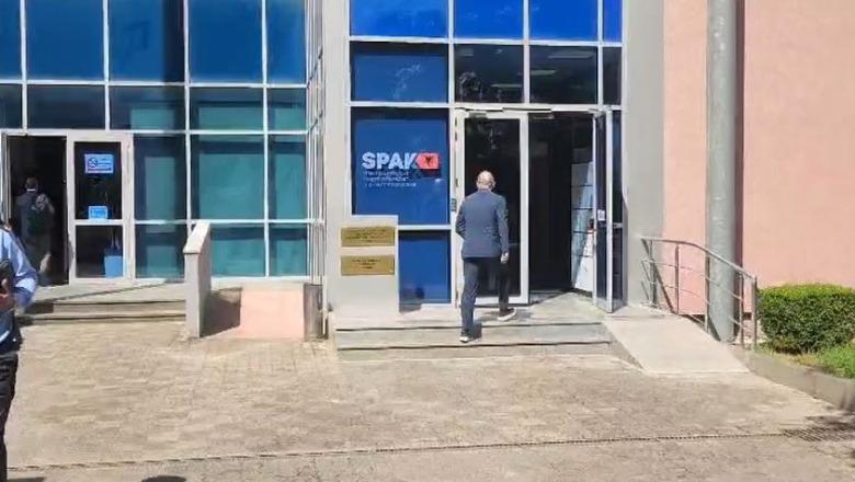 Dosja 'Balluku'/ Nën akuzë për tenderin e tunelit të Llogarasë, ish kreu i KESH Erald Elezi 2 orë në SPAK