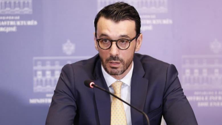 Ministri Karakaçi: Ende pa afat për portin tregtar në Porto Romano, po vlerësohet një projekt i ri