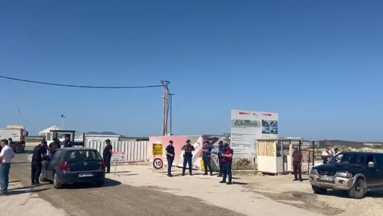 Aeroporti i Vlorës/ Përplasja e punonjësve të Behgjet Pacollit dhe Valon Ademit vijon në ditën e gjashtë
