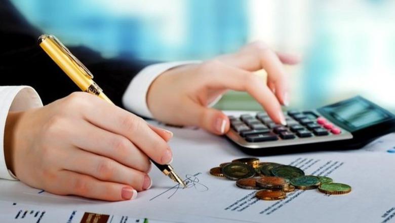 Të ardhurat tejkalojnë planin, me shpenzimet ‘dorështrënguar’! Në 4-muaj u mblodhën 144 mln € mbi pritshmëritë, efekt edhe rritja e çmimeve
