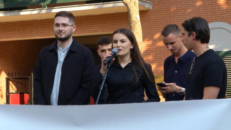 Studentja nga Tirana: Të mos jemi brez indiferent, të mbrojmë gjuhën shqipe me krenari!