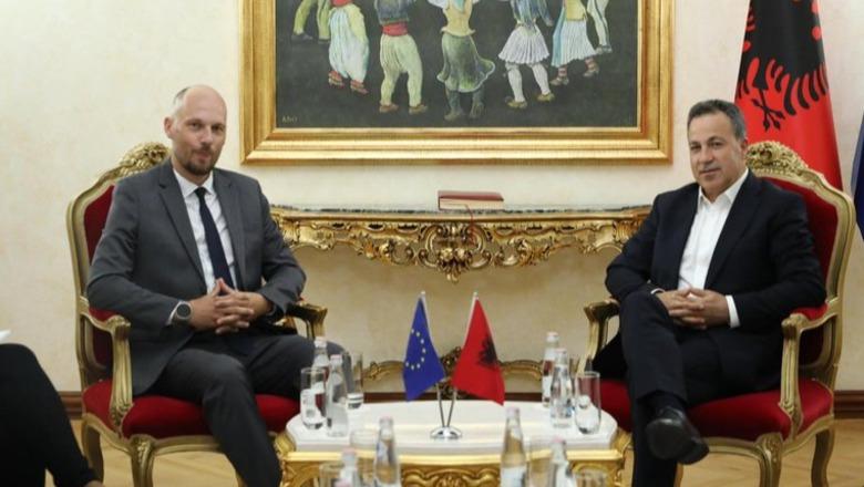 Ligji i financimit të partive politike, Niko Peleshi takohet me përfaqësues të Komisionit të Venecias: Synimi ynë është konsensusi