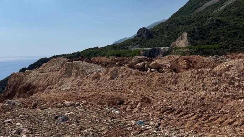 Hedhja e dherave dhe inerteve në Dhërmi, 1 milionë lekë gjobë për kompaninë ‘Gjikuria’! Pezullim aktiviteti dhe detyrim për rehabilitimin e zonës