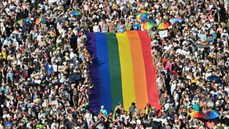 Pas largimit të Orban, Hungaria lejon sërish Paradën e Krenarisë të komunitetit LGBT në Budapest