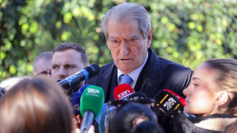 Dhunimi i protestuesve dhe hedhja e sprayt nga rojet private në Zvërnec, Berisha reagon 2 ditë me vonesë: Rrëmbim në duart e policisë