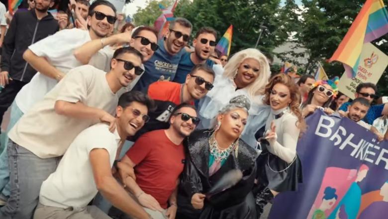 ‘Xing’ protestash, PD e Akil Pano kundër terapisë hormonale për transgjinorët, Aleanca LGBT krah tubimit për Zvërnecin: Përpjekje e Berishës dhe ushtarëve të tij për zhurmë