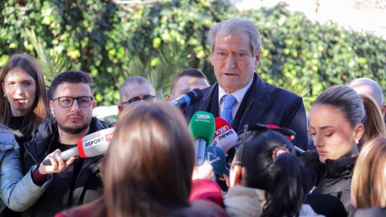 Syri ‘hesht’ për Zvërnecin, Berisha mbron investimet e huaja! Mediat: Artur Shehu pronar i tokave në kohën e PD, fijet që e lidhin me Berishën