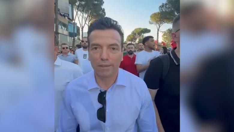 Besueshmëria e fjalës së një politikani/ Sot proteston kundër resortit në Zvërnec, ja si Agron Shehaj më parë kërkonte që Kushnerit t’i shtrohej tapet i kuq