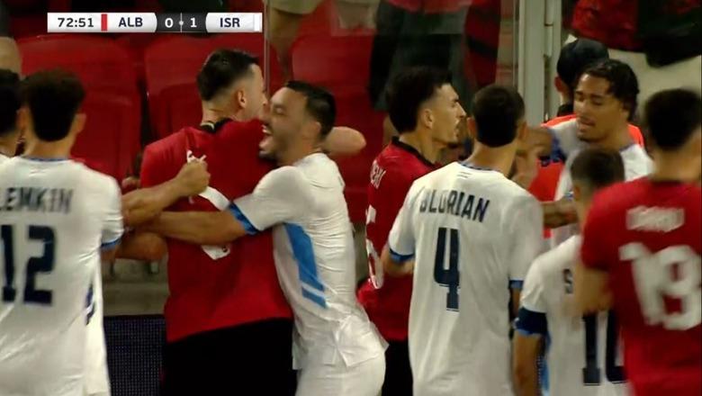 LIVE/ Gloukh kalon Izraelin në avantazh dhe provokon tifozët në 'Air Albania', Hysaj ndërhyn! Sherr mes futbollistëve në fushë, Shqipëri 0-1 Izrael