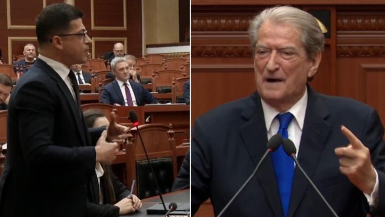 Ditëlindja e PS në Vlorë, Vëngu: Doktor, mos prit nga vlonjatët të të kërkojnë leje! Berisha: Dezertove nga ushtria, pastaj i dole në krye