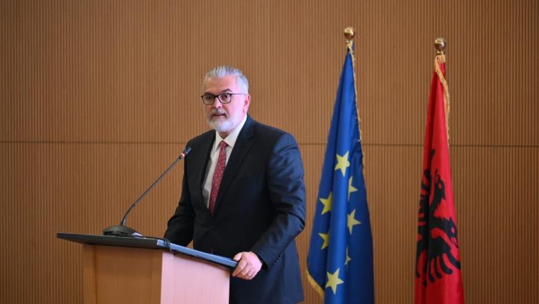 Ku fillon drejtësia? Gogu mesazh magjistratëve të rinj: Jo në sallën e gjyqit, por në Shkollën e Magjistraturës