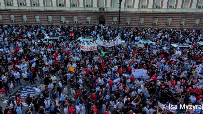 Kreshnik Spahiu: A do vazhdoj protesta kundër Ramës dhe Berishës nëse Ivanka Trump tërhiqet nga projekti?