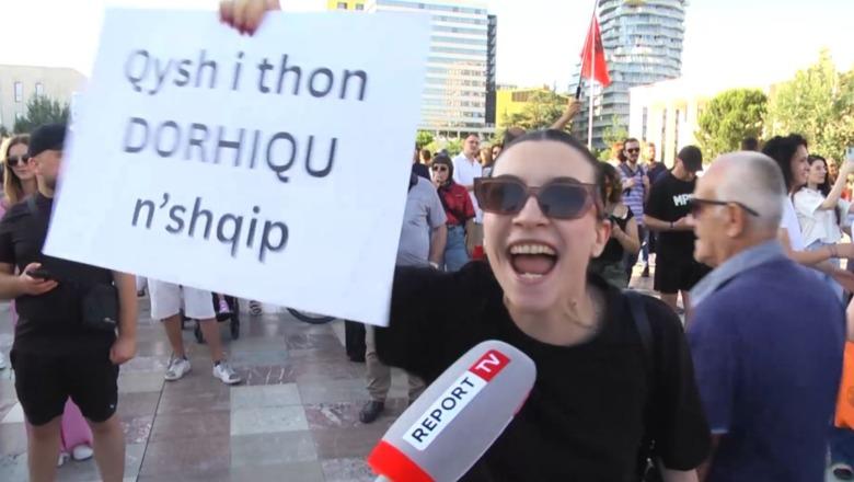 Protestuesit e Tiranës për Report Tv: Të anulohet resorti në Zvërnec dhe të dorëhiqet Edi Rama