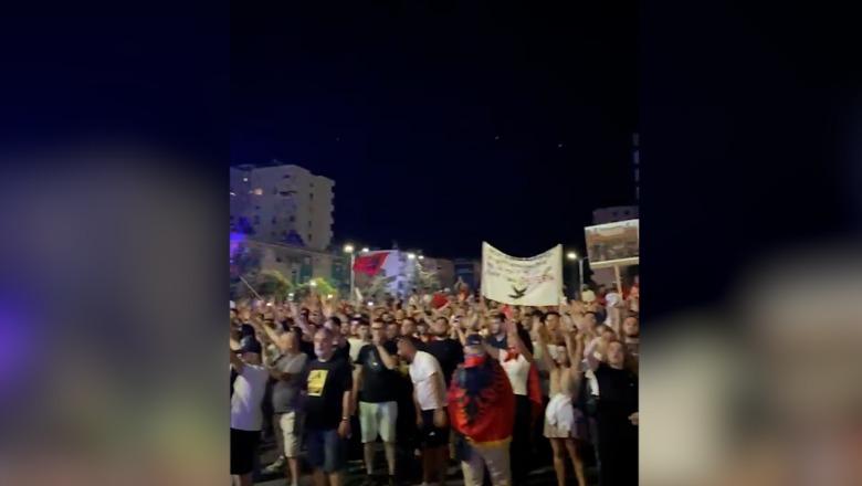 Përfundon protesta te kryeministria, qytetarët marshojnë nëpër Tiranë! Bllokohet aksi te Zogu i Zi (VIDEO)