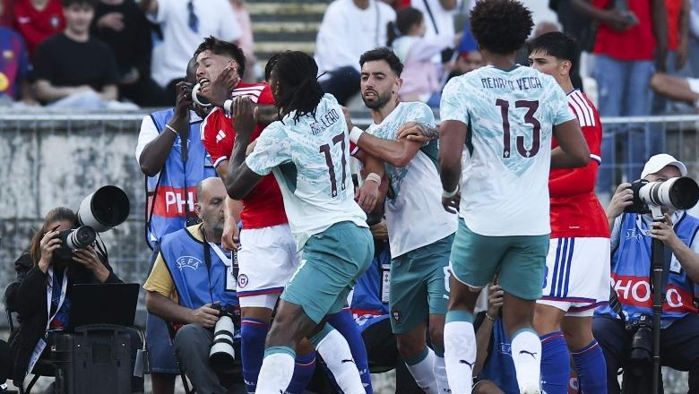 VIDEO/ Rafael Leao godet me grusht futbollistin e Kilit, të dy dalin nga fusha me kartona të kuq
