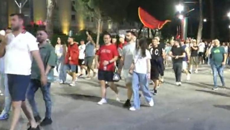 Vijon marshimi i qytetarëve, rikthehen te kryeministria! (Itinerari)