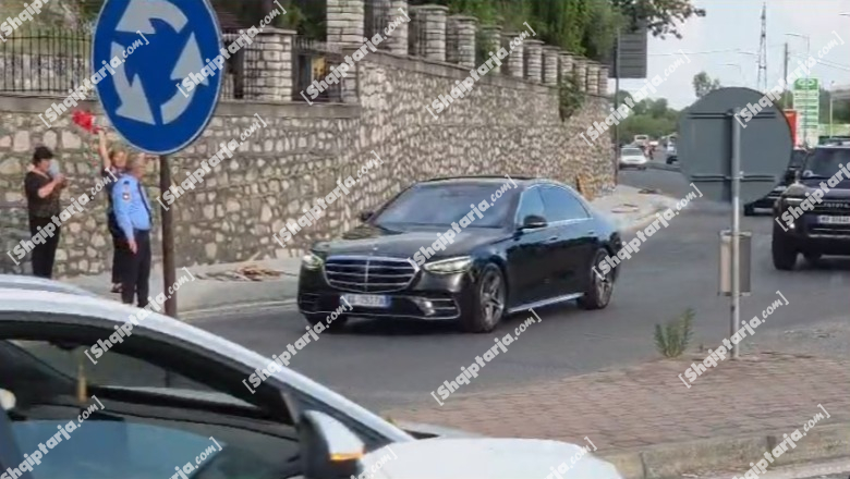 PS Shkodër feston sot 35-vjetorin e themelimit, i pranishëm edhe kryeministri Rama! Qytetarët protestë për 'Rrjollin' e 'Zvërnecin'